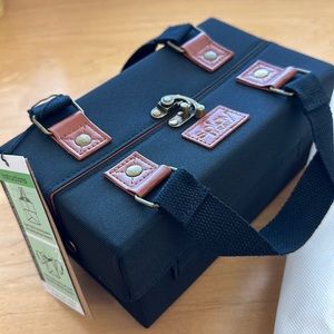 Splay Tray small black, makeup bag, makeup storage.